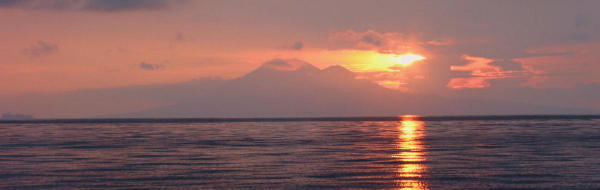 Sunrise over Volcanos - KLM Photo