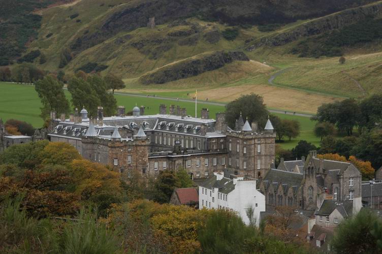 Holyrood Palace from Coltan Hill